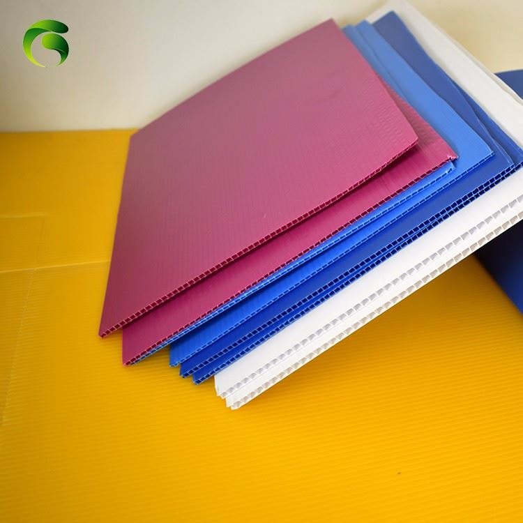 Plastic corrugated sheet Plastic corrugated sheet